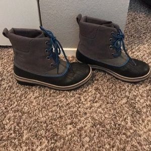 Boys size 6 sorrel rain/winter boot